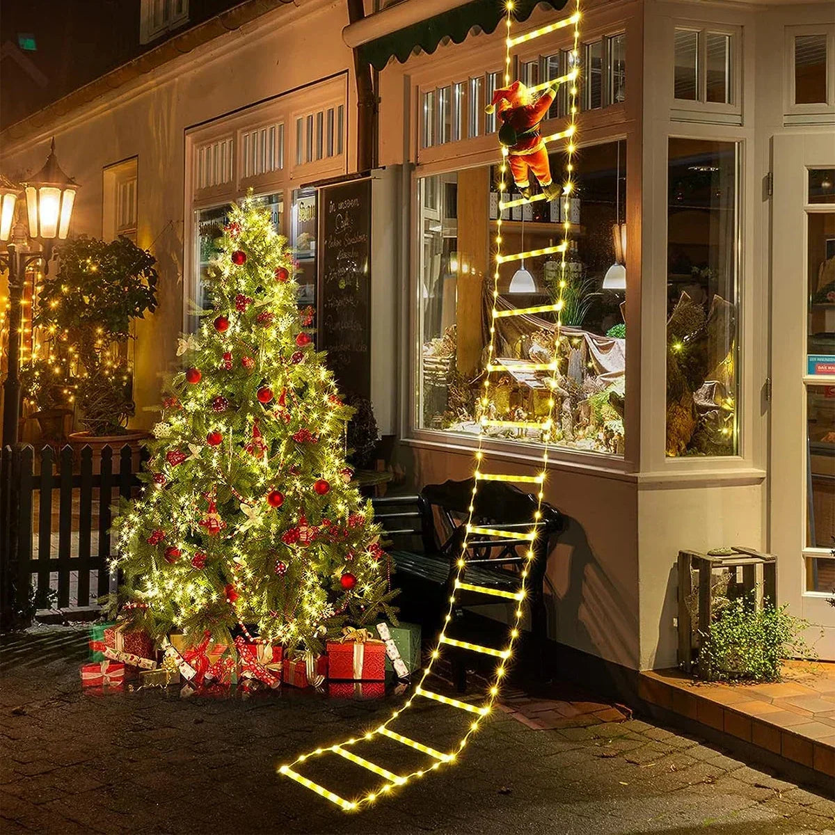 Santa Claus Trepando una Escalera con Luces Cálidas – Decoración Navideña para Interior y Exterior